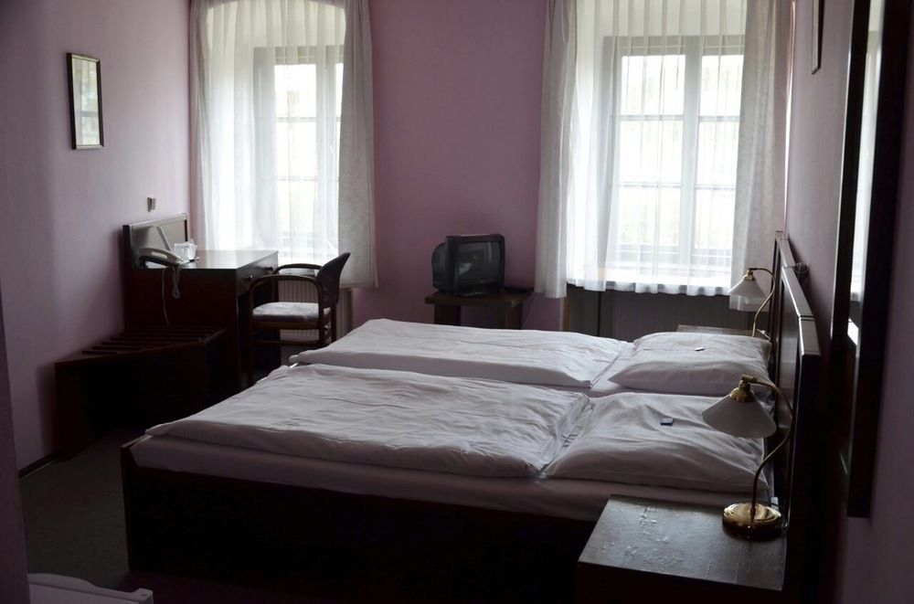 Hotel Celerin เตลช์ ภายนอก รูปภาพ
